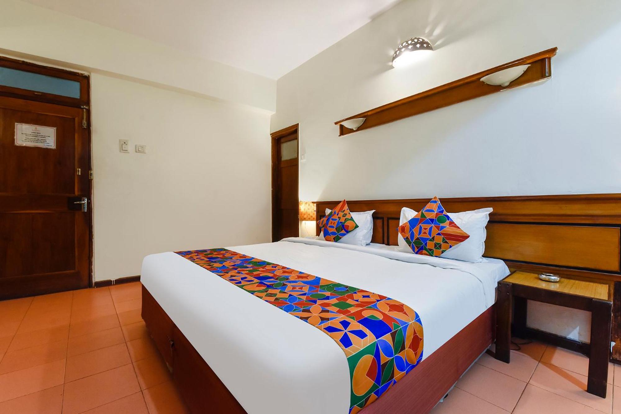 OYO 2195 Hotel Maharaja Marmagao Bagian luar foto