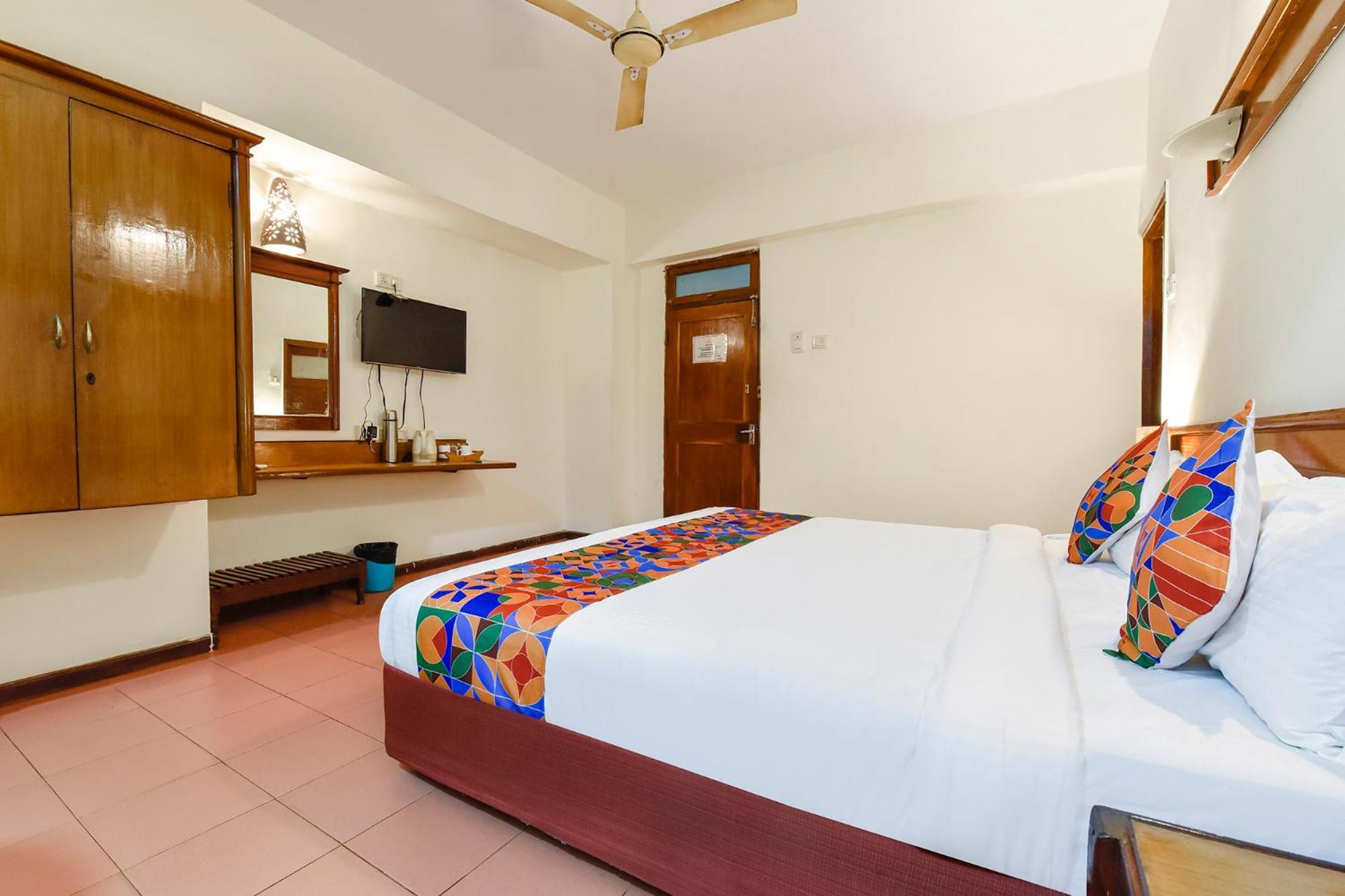 OYO 2195 Hotel Maharaja Marmagao Bagian luar foto