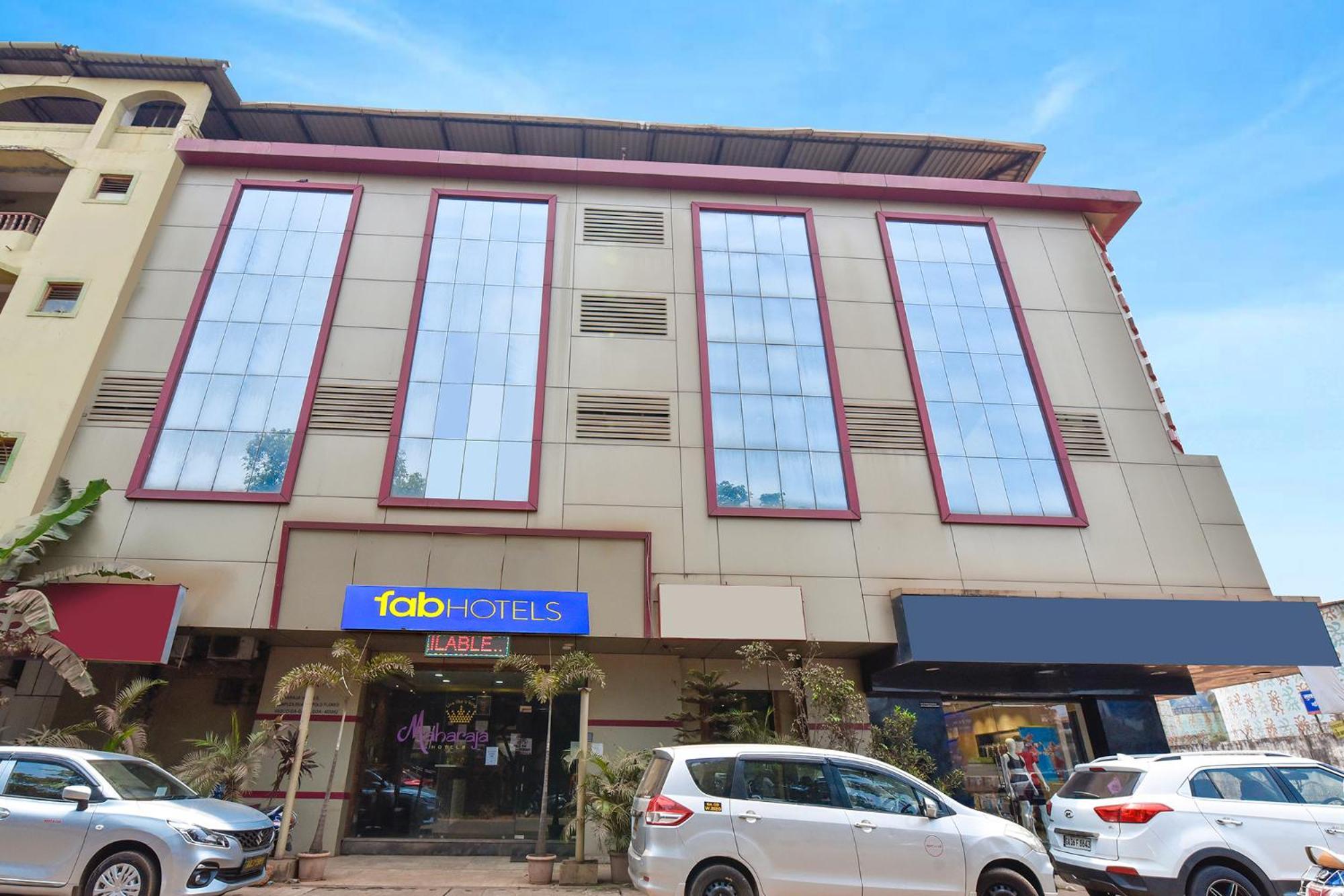 OYO 2195 Hotel Maharaja Marmagao Bagian luar foto