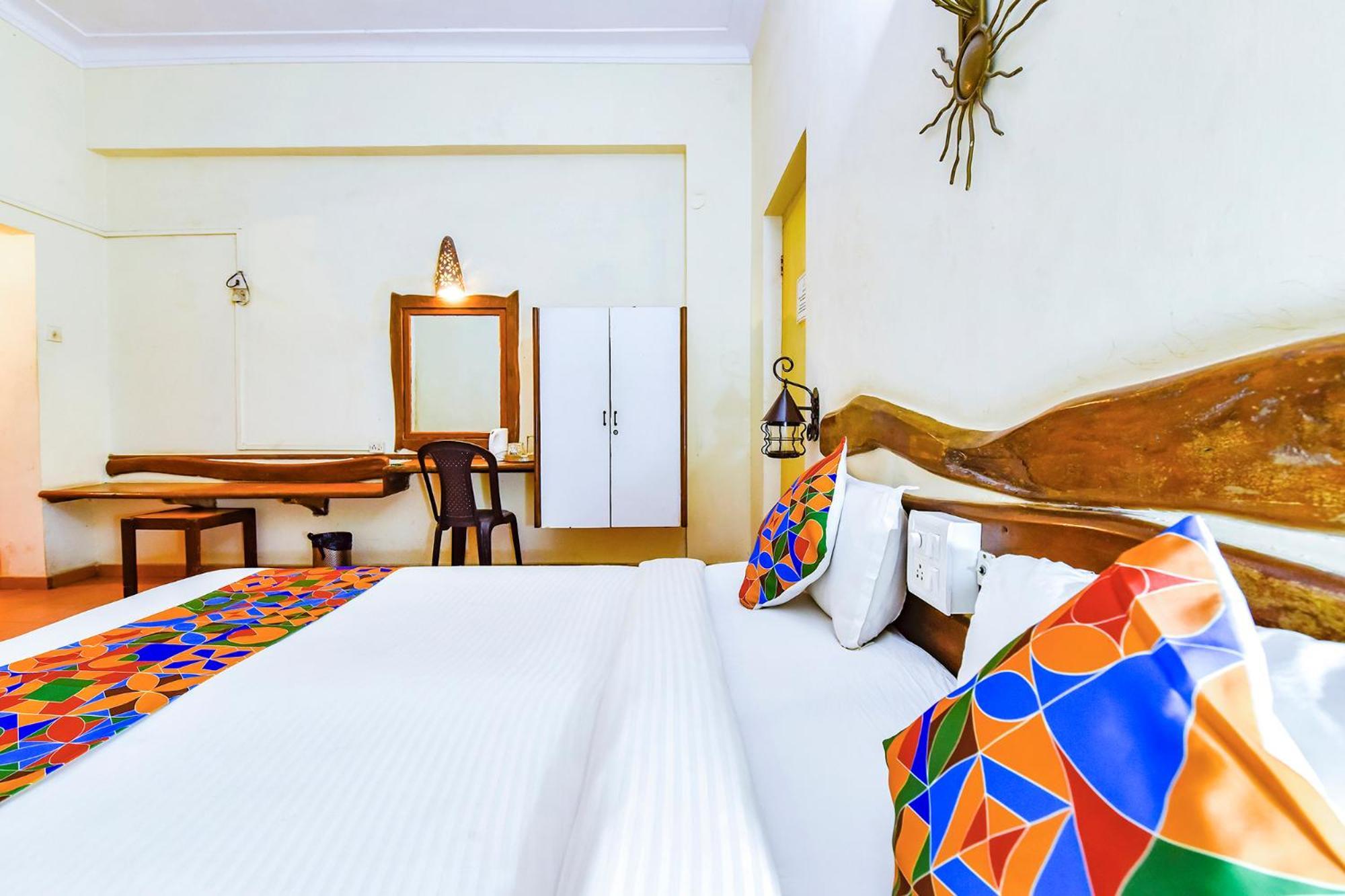 OYO 2195 Hotel Maharaja Marmagao Bagian luar foto